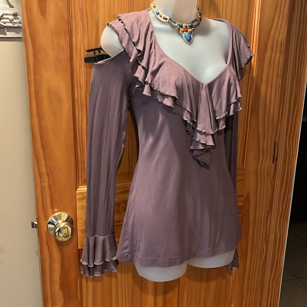 Boston Proper Cold Shoulder Ruffle Detail Top - Picture 2 of 12